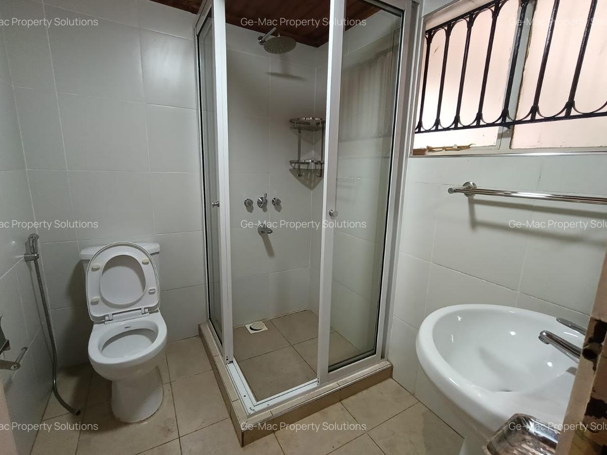 5 Bed House with En Suite in Gigiri - 18