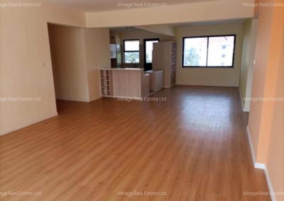 4 Bed Apartment with En Suite in Brookside - 10