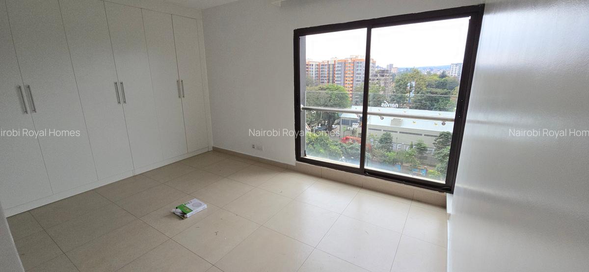 2 Bed Apartment with En Suite at Lavington Road - 7