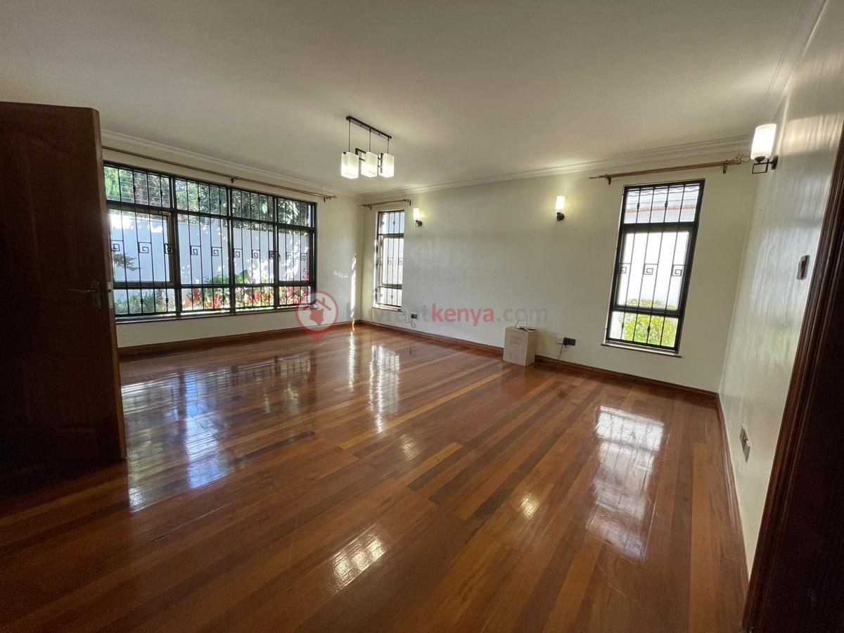 3 Bed Townhouse with En Suite in Karen - 5