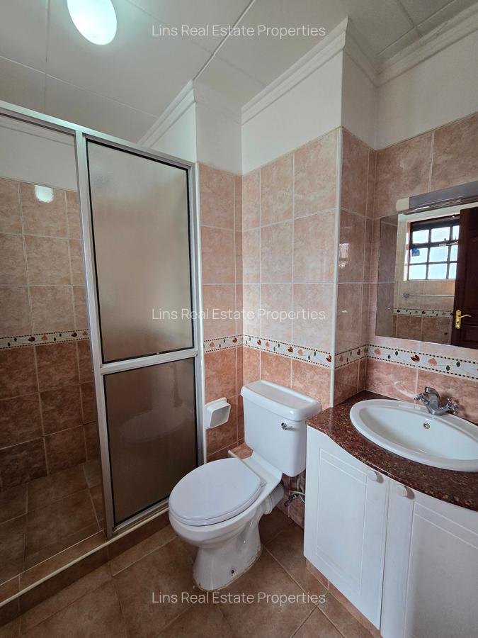 4 Bed Townhouse with En Suite in Lavington - 15