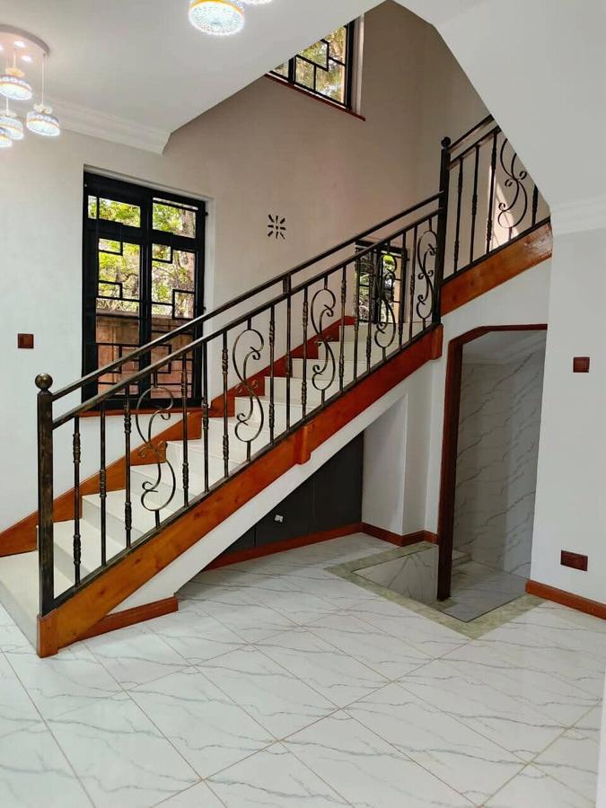 3 Bed House with En Suite at Runda - 8