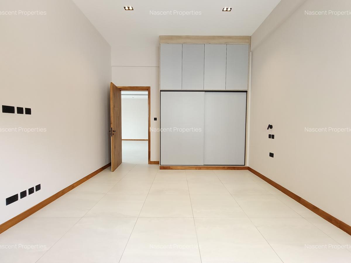 4 Bed Apartment with En Suite in Loresho - 12