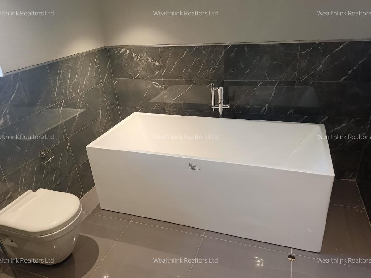 4 Bed House with En Suite at Runda - 18