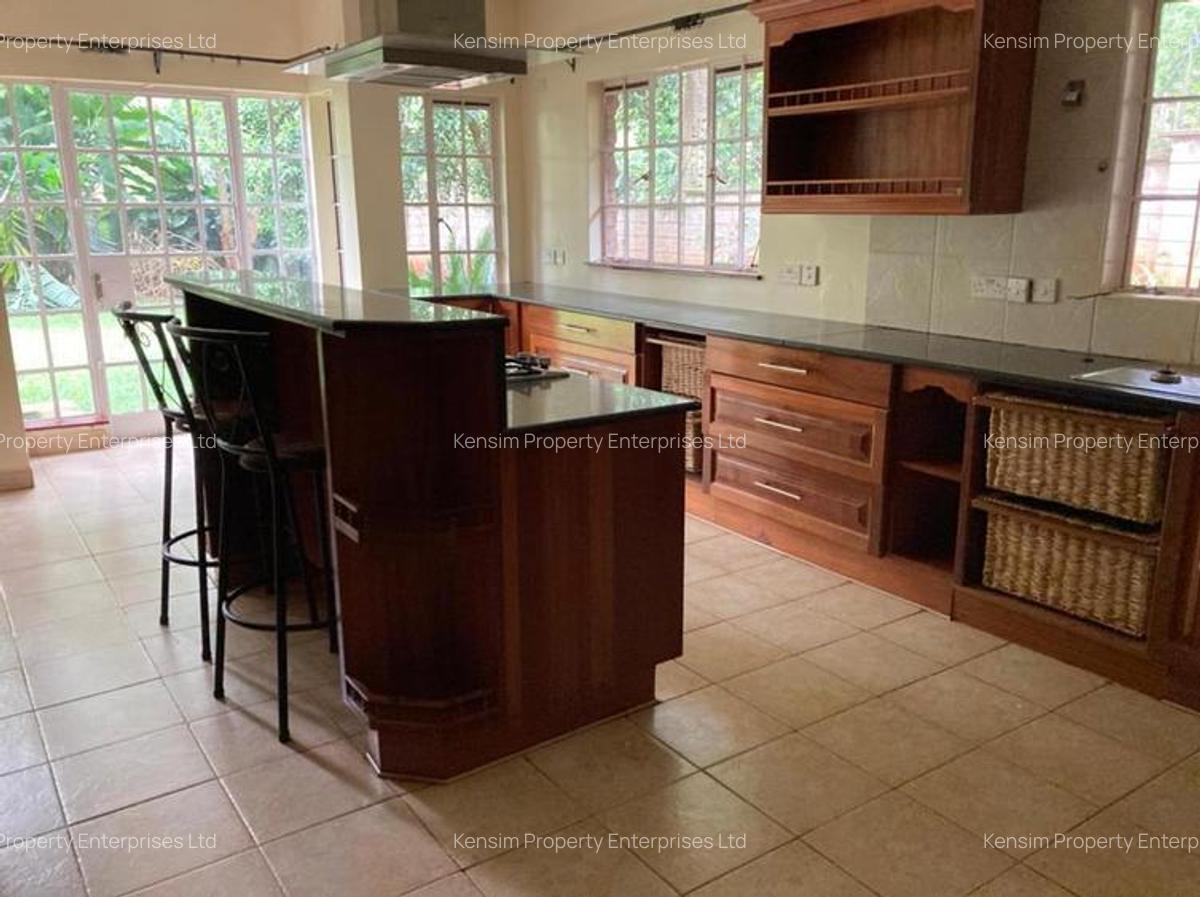 5 Bed Townhouse with En Suite in Rosslyn - 20