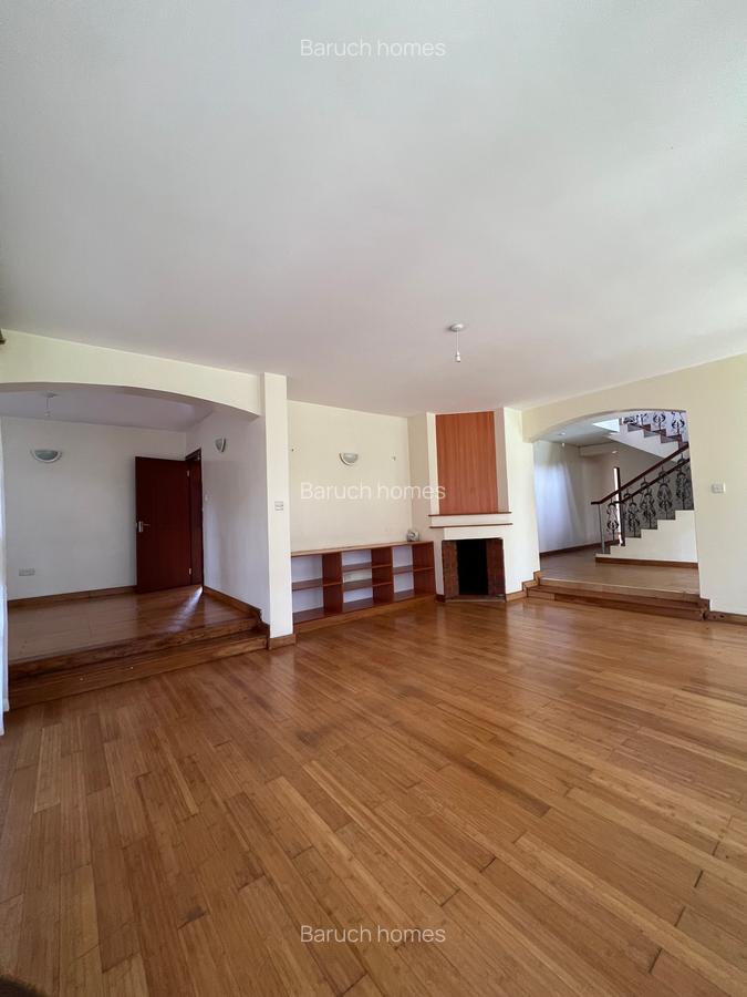 4 Bed Villa with En Suite in Runda - 12