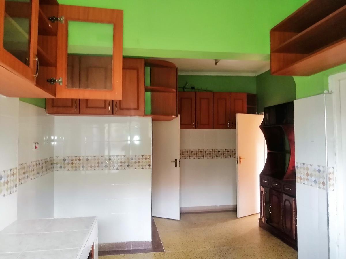 3 Bed House with En Suite at Ololua - 10