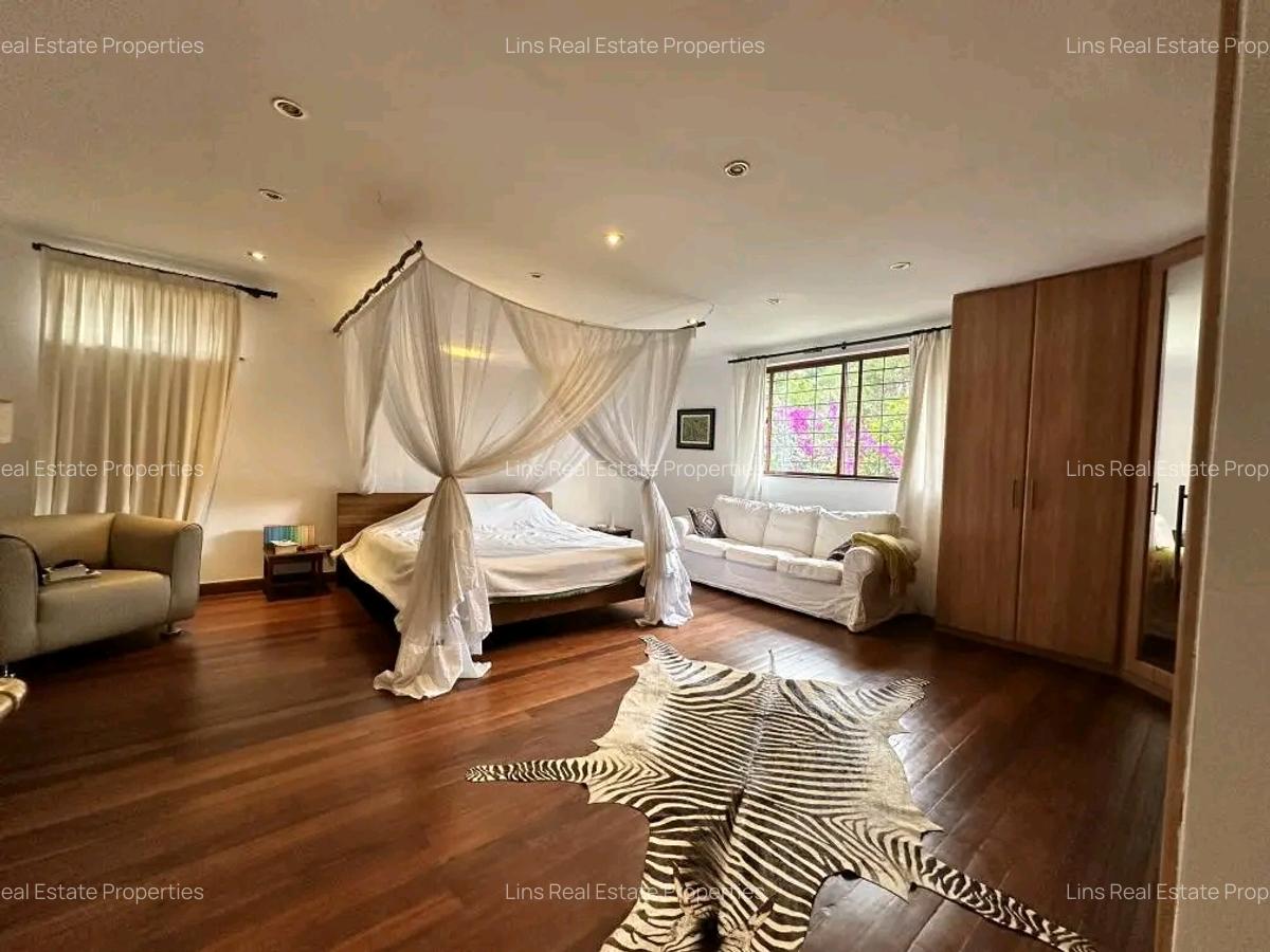 3 Bed Townhouse with En Suite in Muthaiga - 16