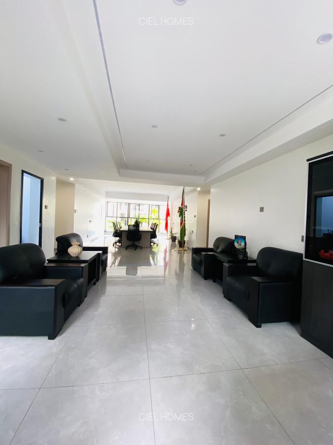 2 Bed Apartment with Swimming Pool in Kilimani - 20