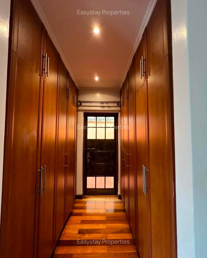 4 Bed Townhouse with En Suite in Spring Valley - 9