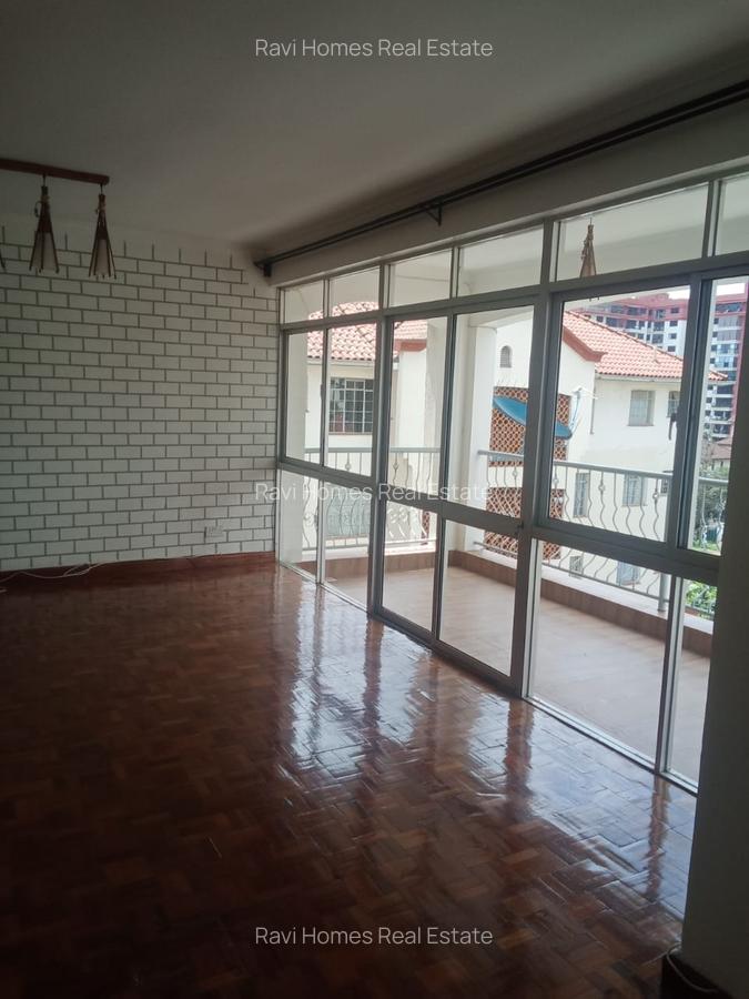 3 Bed Apartment with En Suite in Kilimani - 10