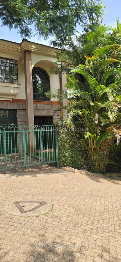 4 Bed Townhouse with En Suite at Brookside - 4