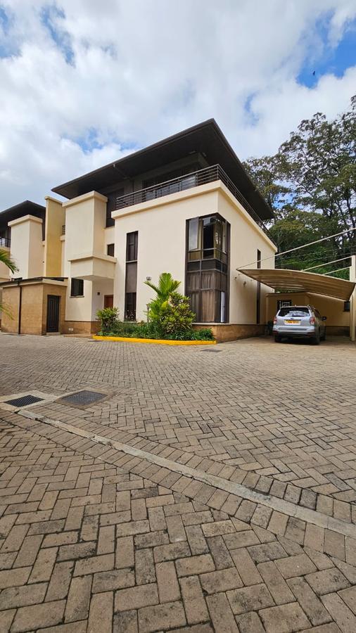 5 Bed Villa with En Suite at Lavington - 9