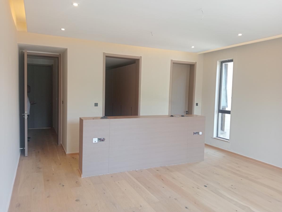 6 Bed House with En Suite at Nyari - 7