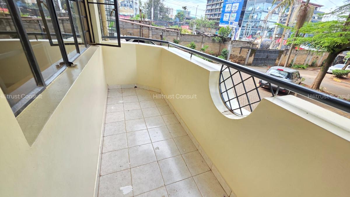 2 Bed Apartment with En Suite in Westlands Area - 10