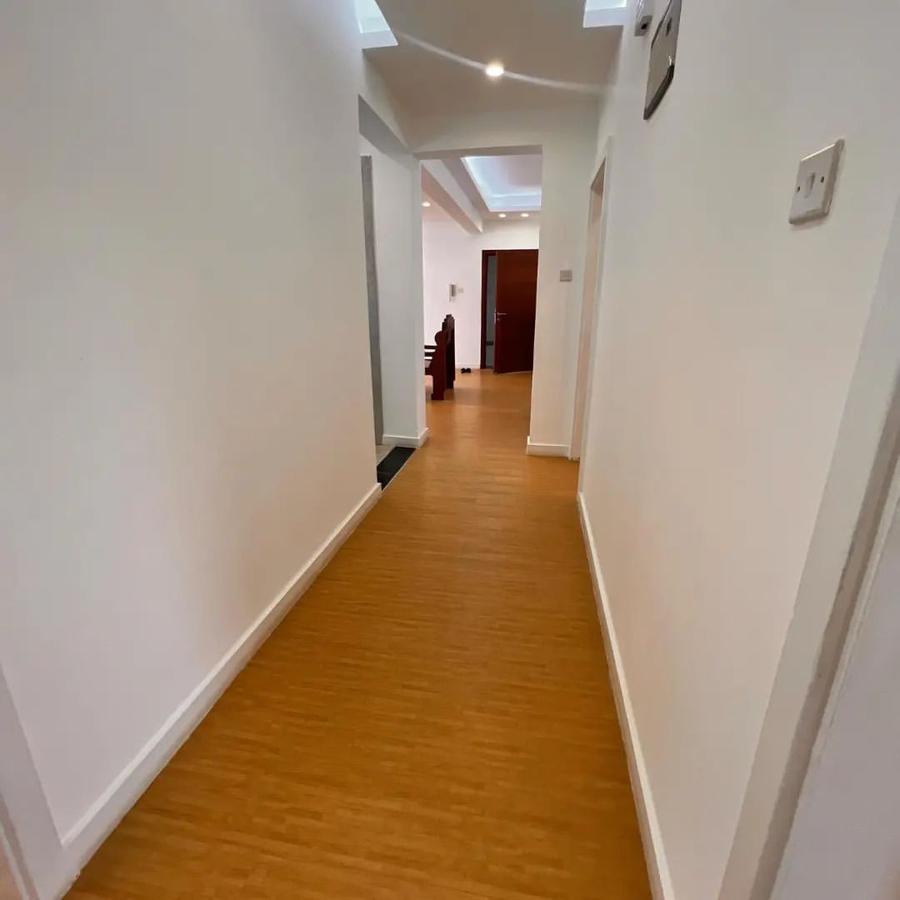 3 Bed Apartment with En Suite at Hatheru Road - 6