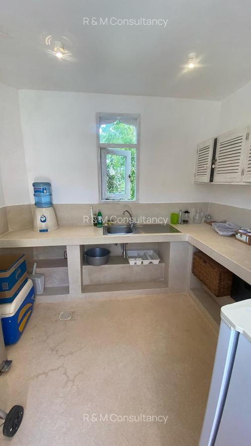 3 Bed Villa with En Suite in Watamu - 6