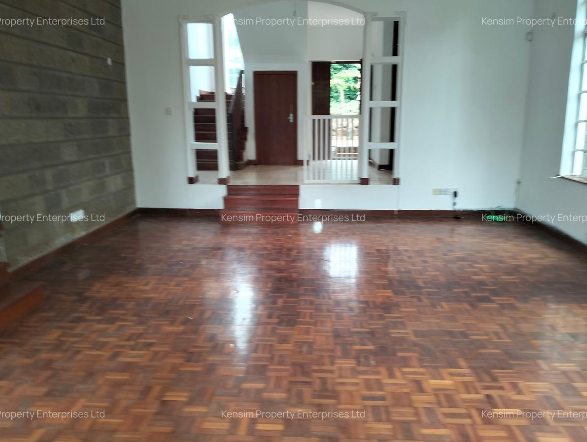 4 Bed Townhouse with En Suite in Nyari - 2