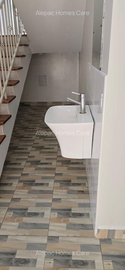 5 Bed House with En Suite at Varsityville - 9