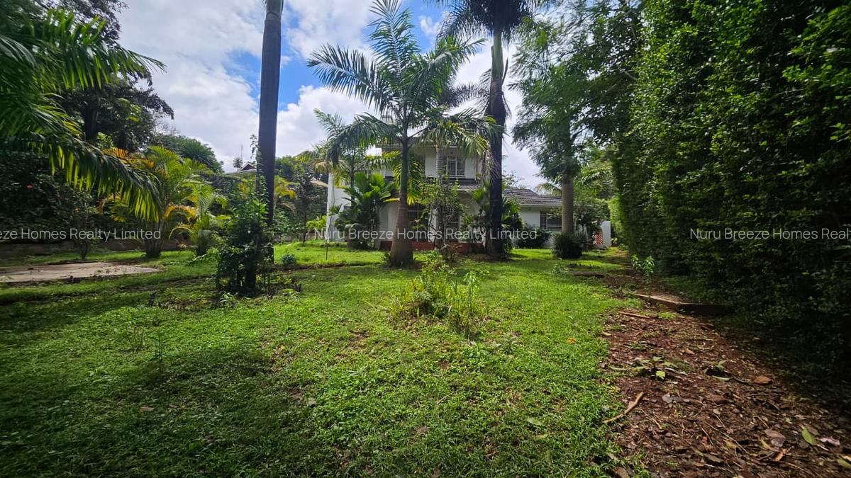 4 Bed House with En Suite in Runda - 12