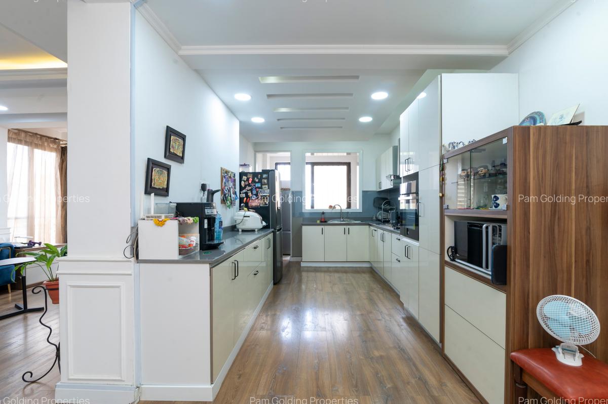 3 Bed Apartment with En Suite at Southpark Road - 5