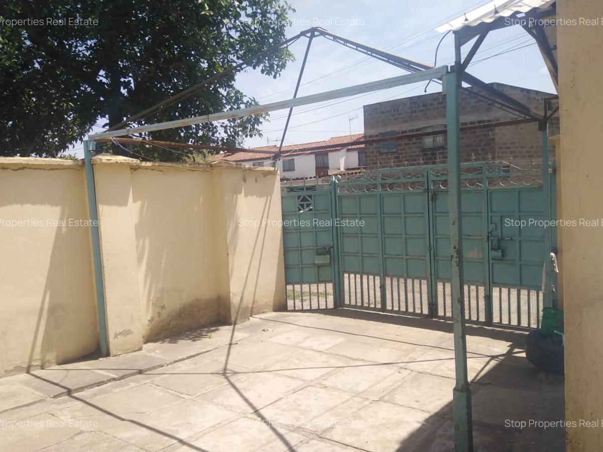 3 Bed House with Staff Quarters in Buruburu - 4