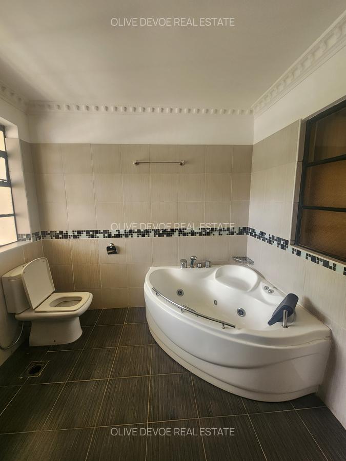 6 Bed Townhouse with En Suite in Lavington - 12