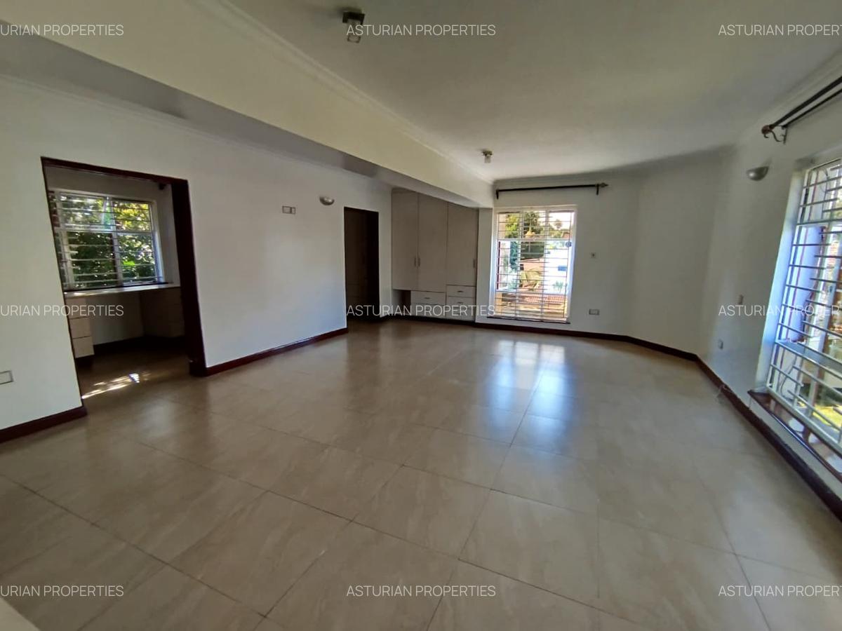 4 Bed Townhouse with En Suite in Runda - 1