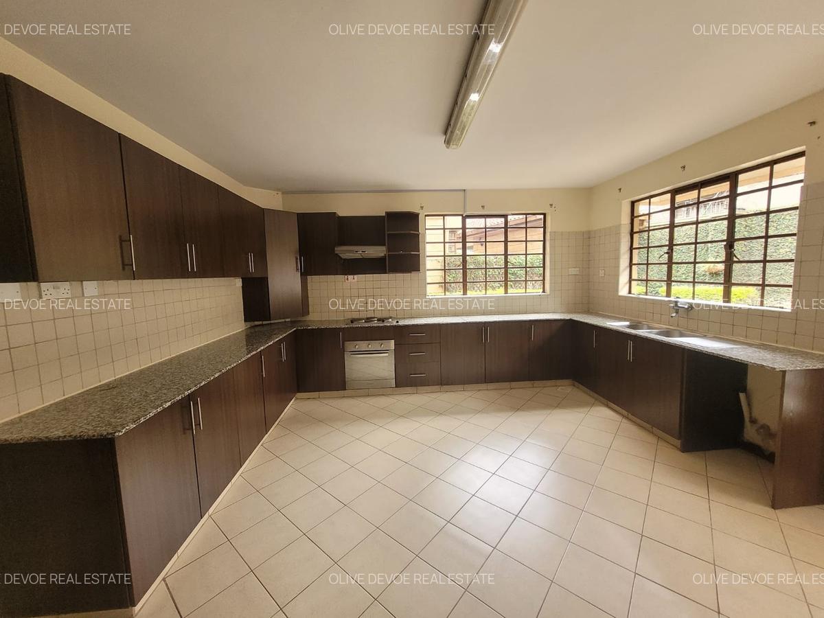6 Bed Townhouse with En Suite in Lavington - 7