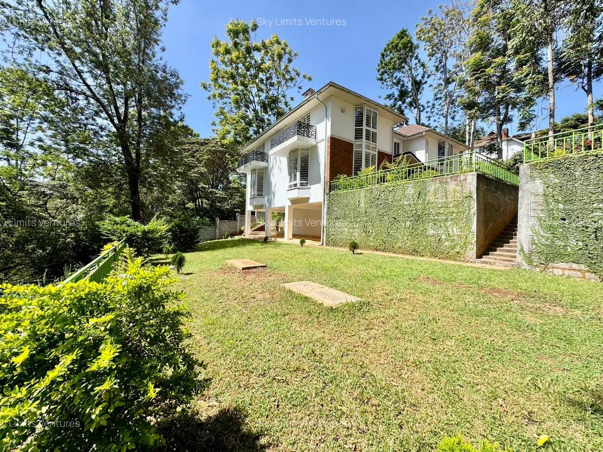 5 Bed Townhouse with Staff Quarters in Rosslyn - 2