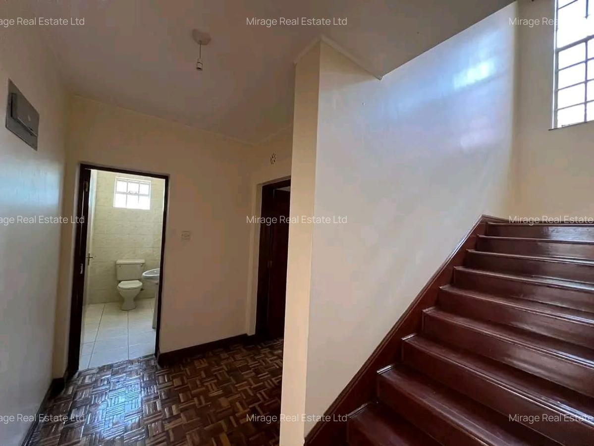 4 Bed Villa with En Suite in Lavington - 4