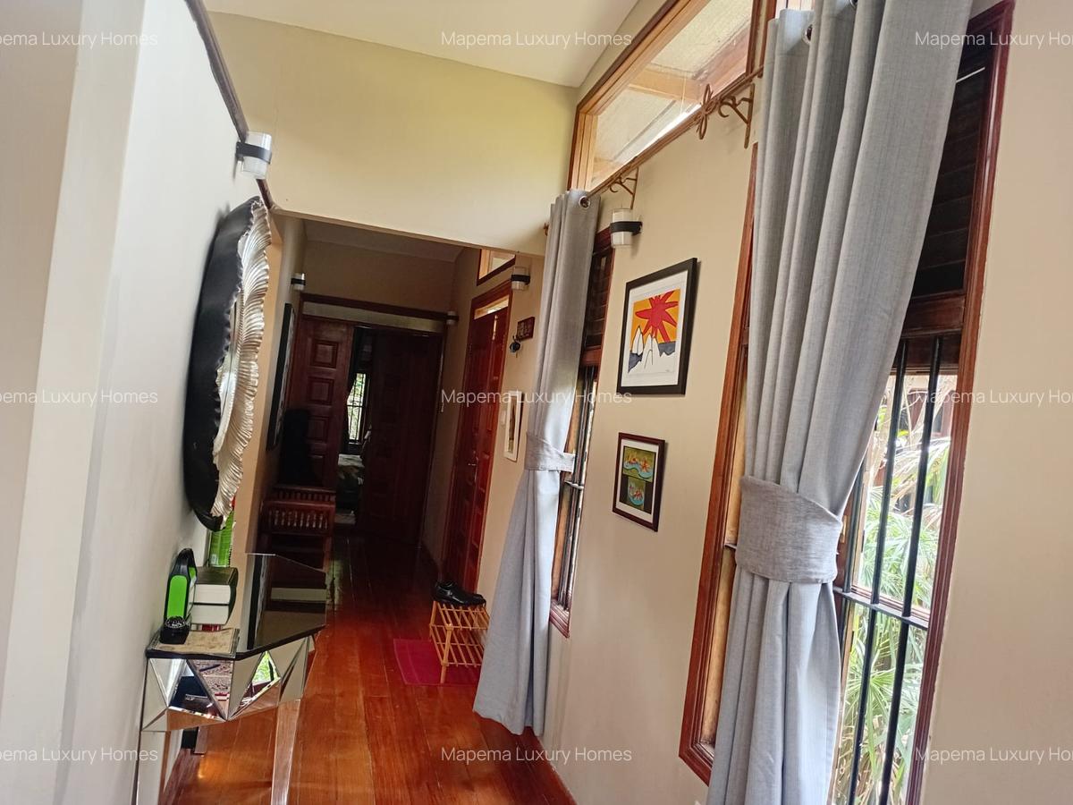 2 Bed House with En Suite at Rhino Park - 12