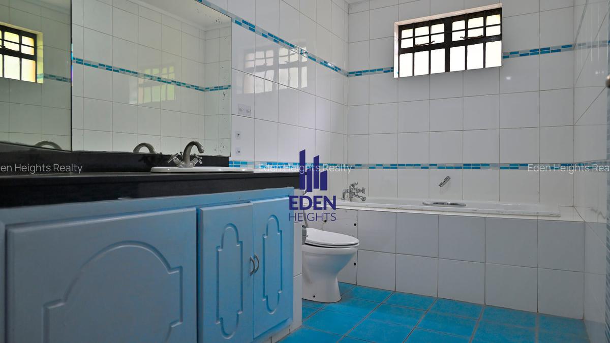 Furnished 3 Bed Apartment with En Suite in Brookside - 8