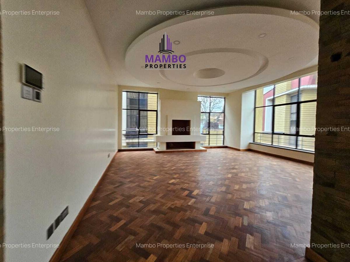 5 Bed Townhouse with En Suite at Lavington - 5