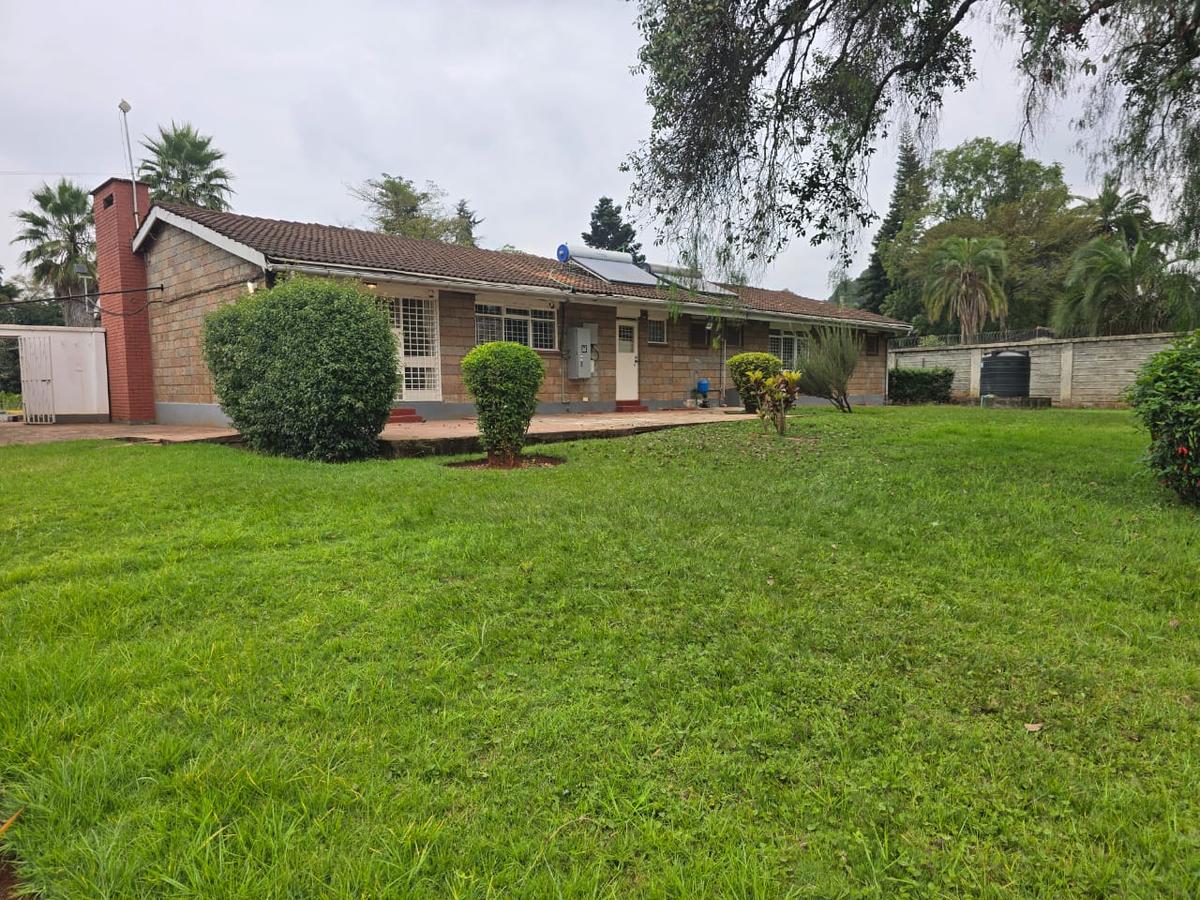 4 Bed House with En Suite in Runda - 14
