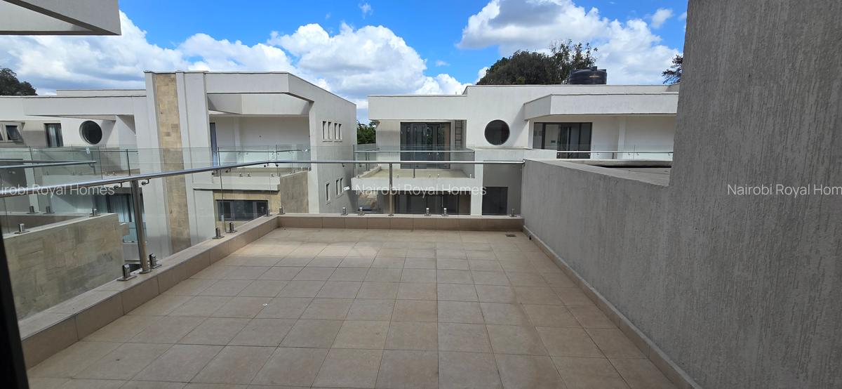 6 Bed Townhouse with En Suite at Off Convent Drive - 15