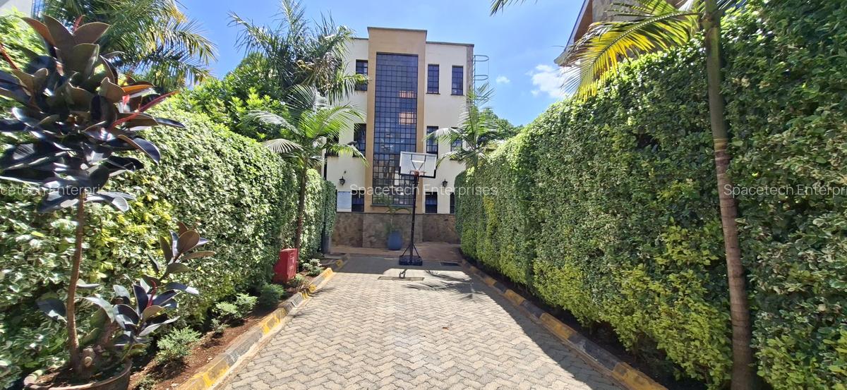 4 Bed Townhouse with En Suite in Kiambu Road - 6