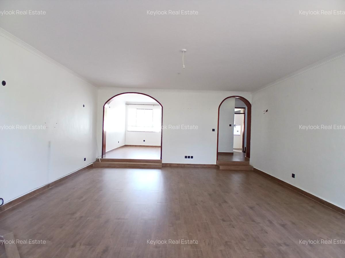 4 Bed Townhouse with En Suite in Lavington - 7