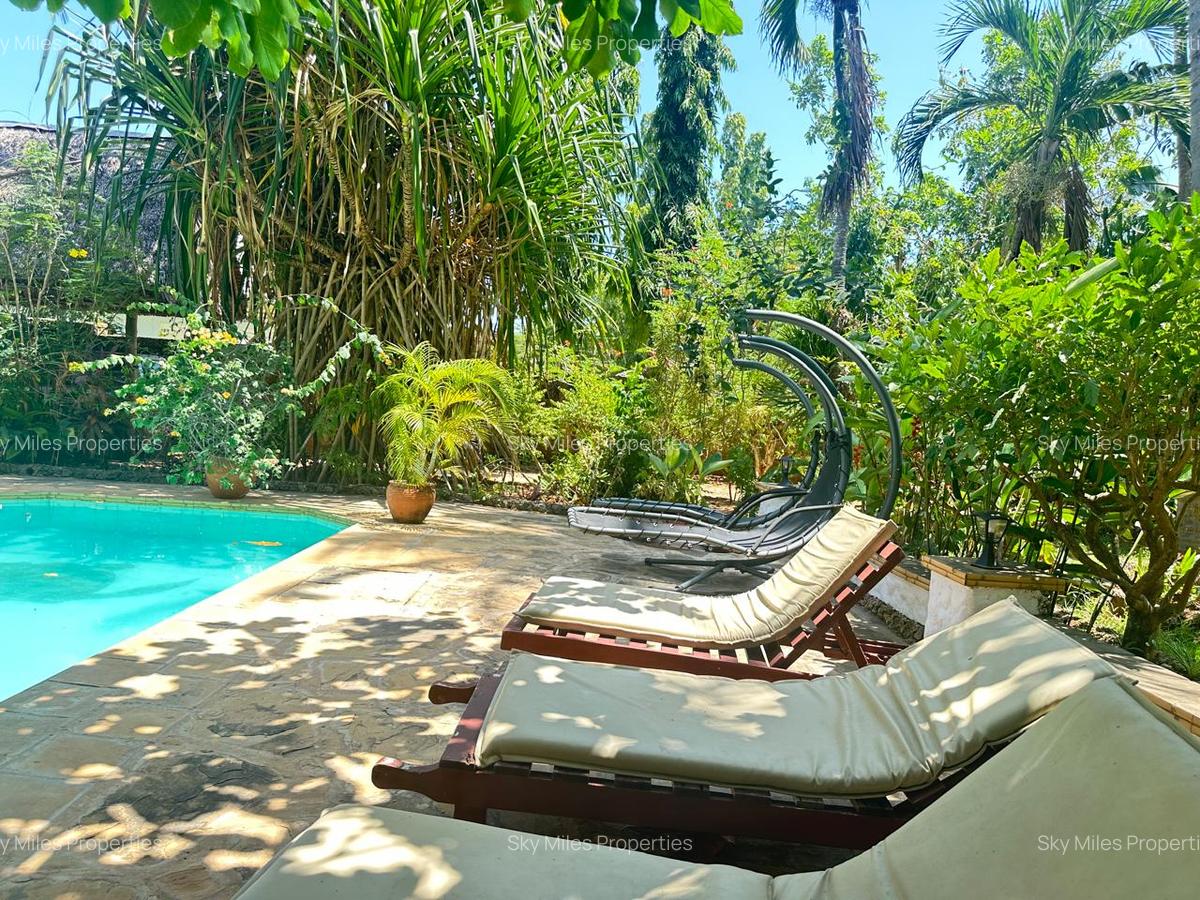 3 Bed Villa with En Suite at La-Marina - 2