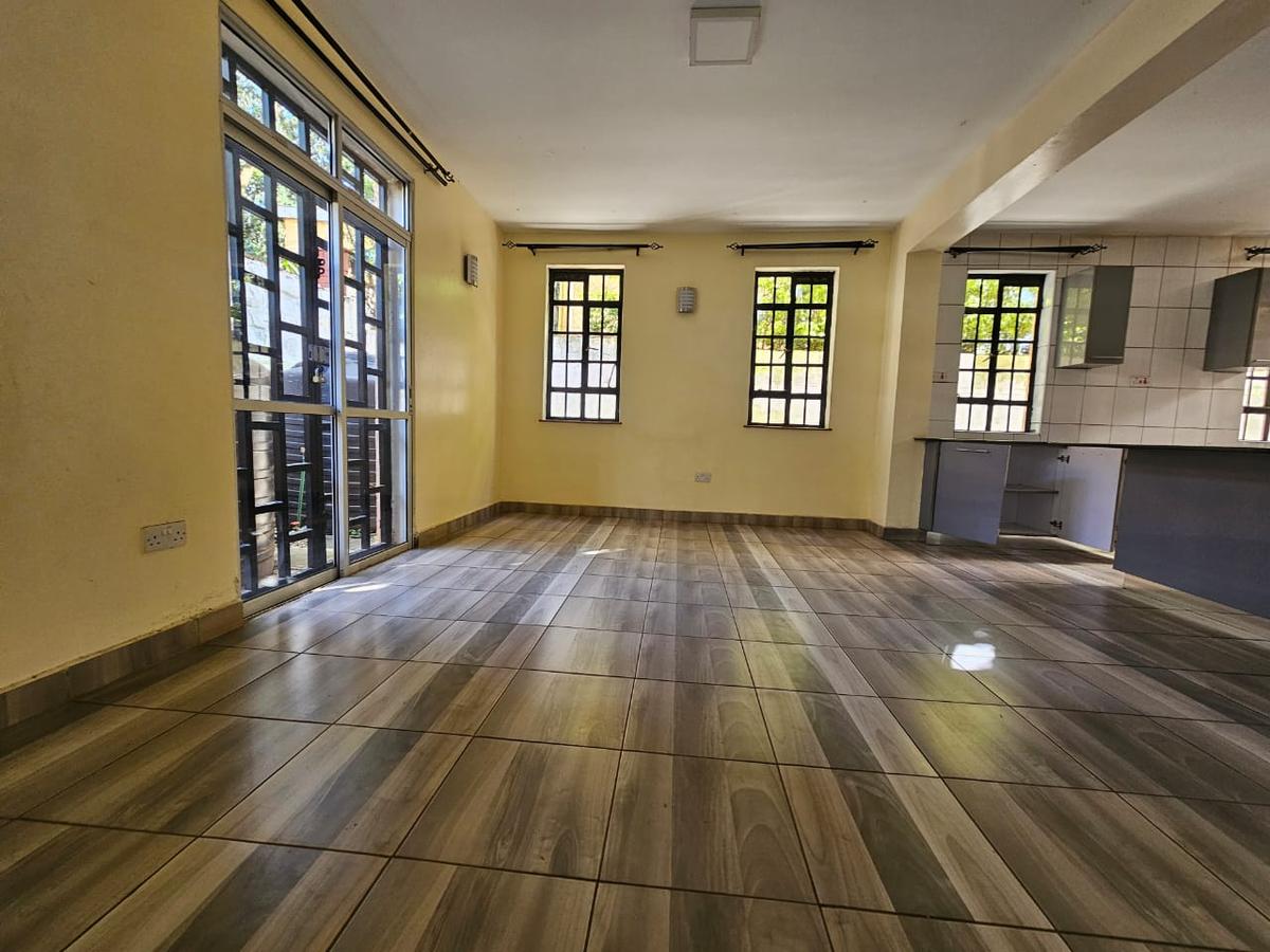 5 bed townhouse with en suite in kyuna