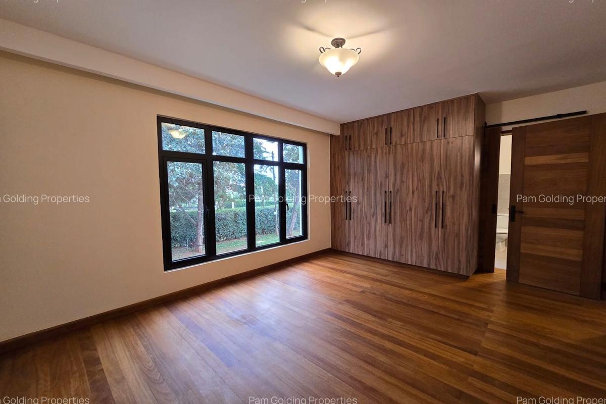 5 Bed House in Runda - 8