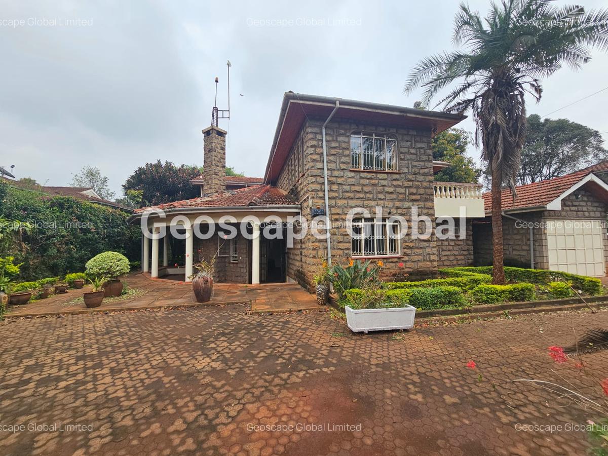 4 Bed House with En Suite in Runda - 1