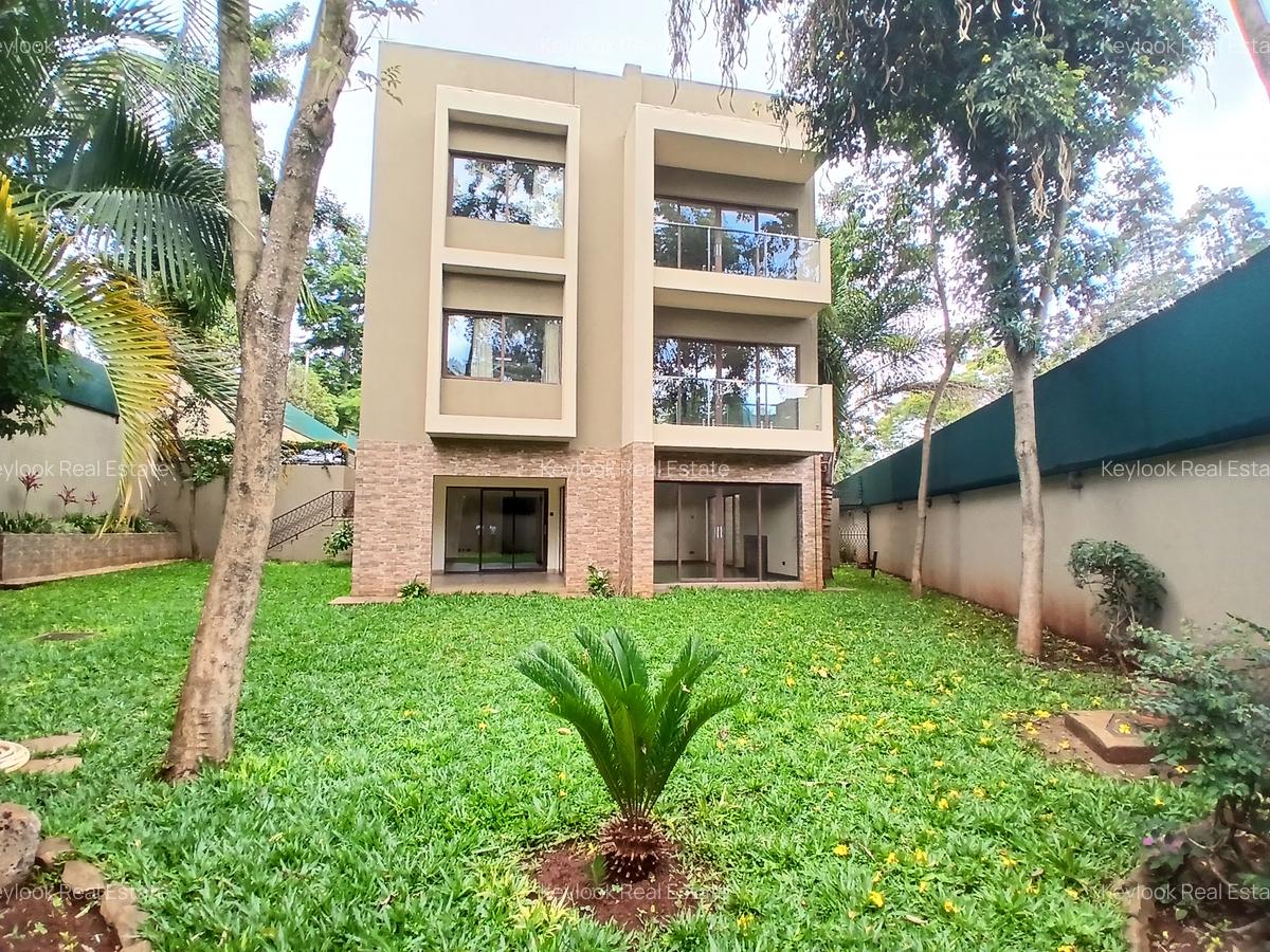 5 Bed Townhouse with En Suite at Lavington - 5