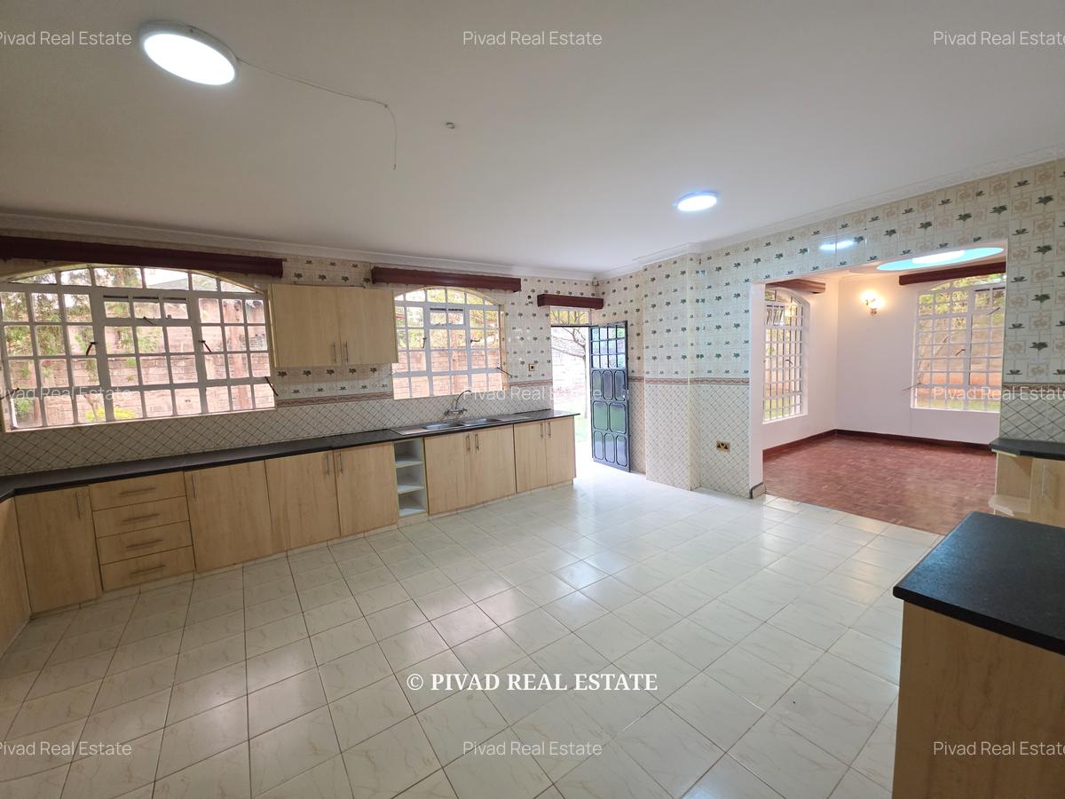 5 Bed House with Staff Quarters in Runda - 11