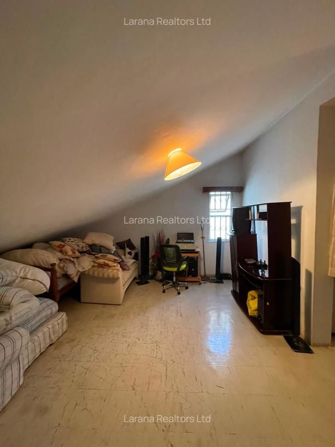 4 Bed Townhouse with En Suite at Maji Mazuri Rd - 17