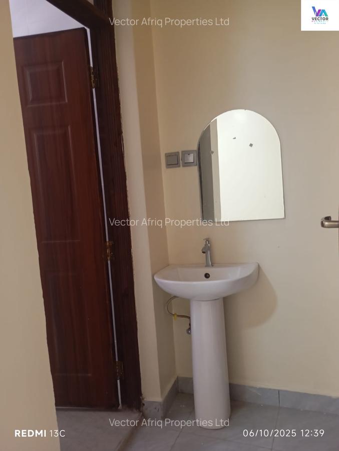 2 Bed Apartment with En Suite in Syokimau - 3