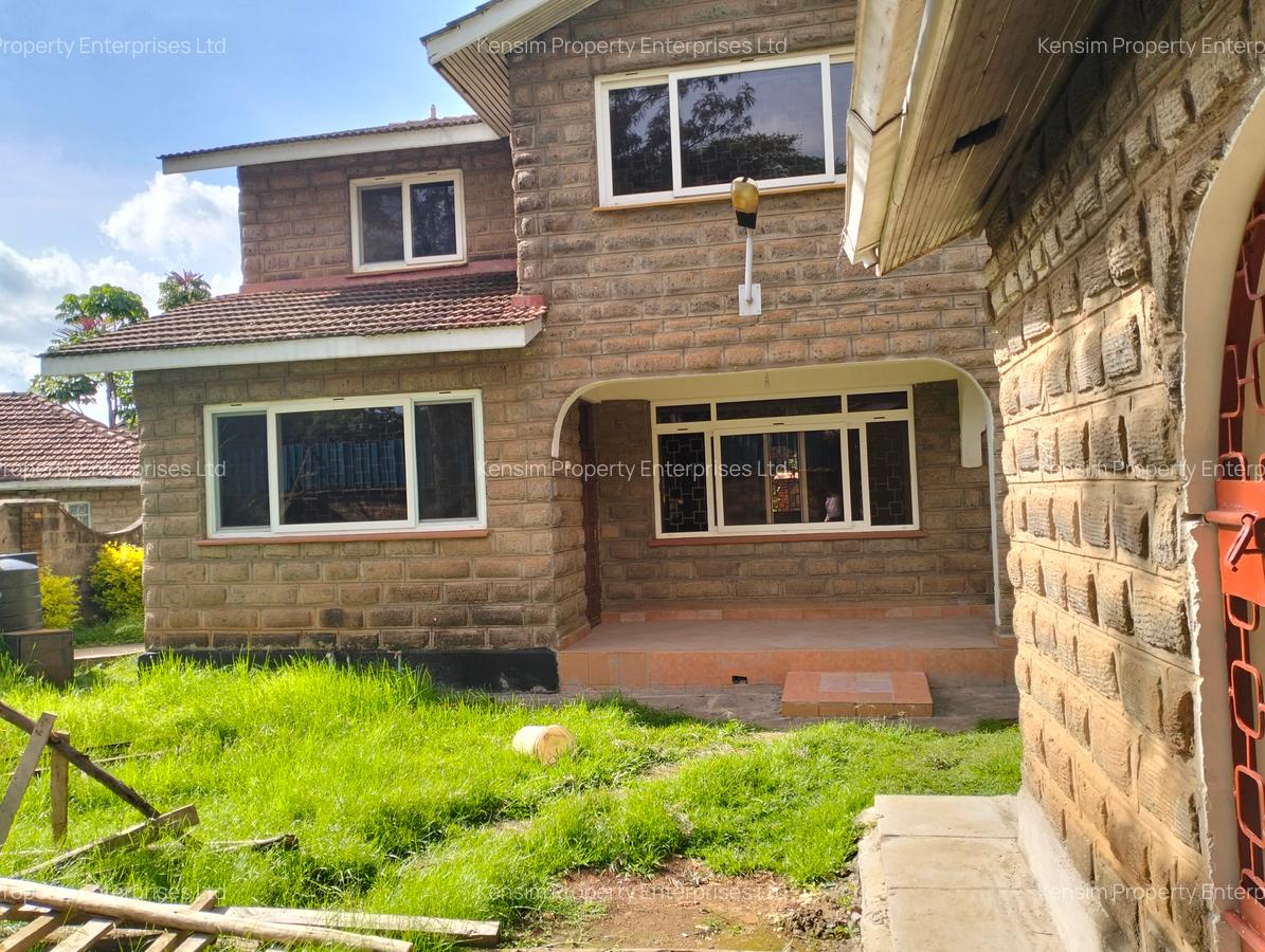5 Bed Townhouse with En Suite in Lavington - 19