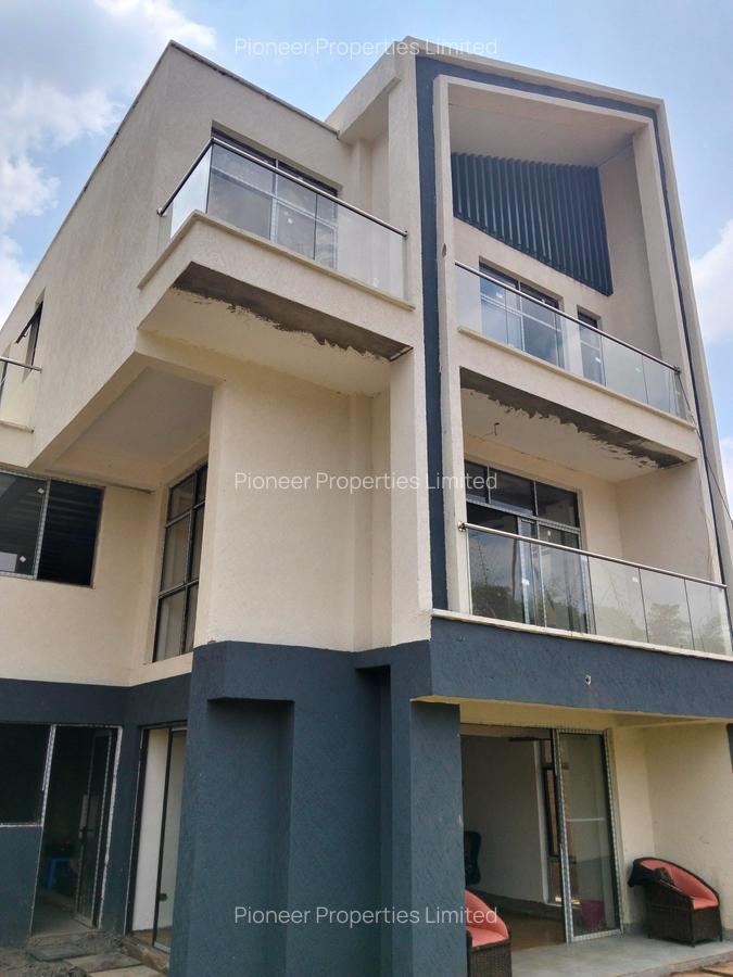 6 Bed House with En Suite at New Runda - 4