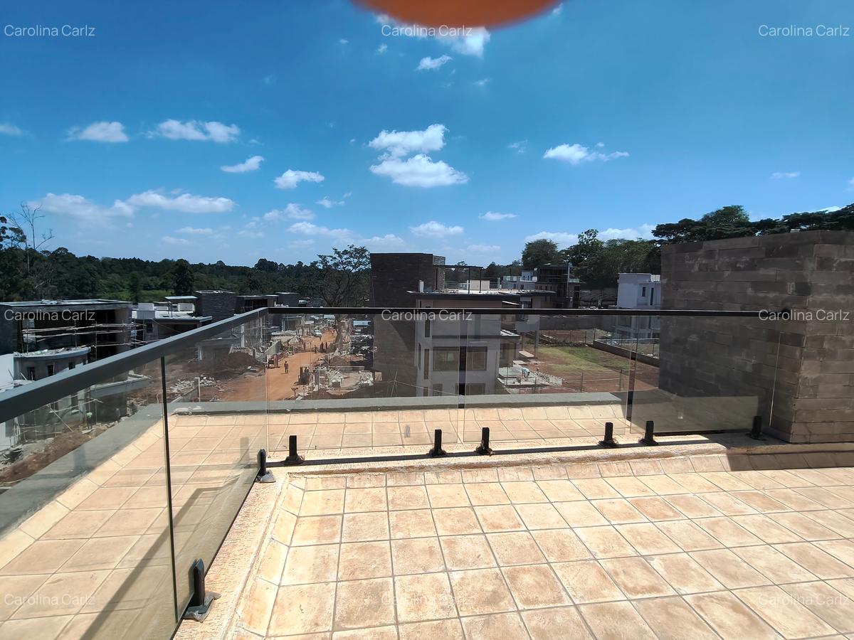 4 Bed Townhouse with En Suite at Loresho - 14