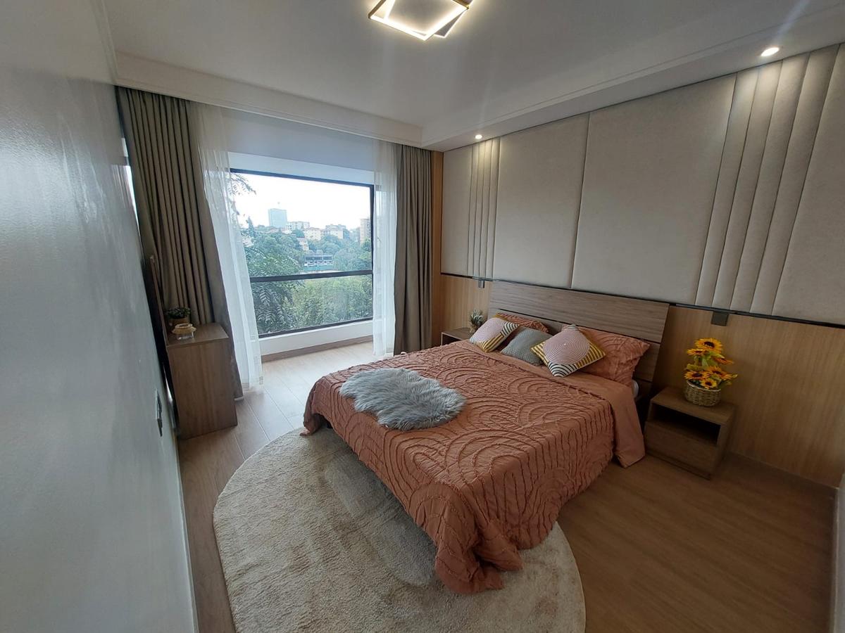 2 Bed Apartment with En Suite at Riverside - 2